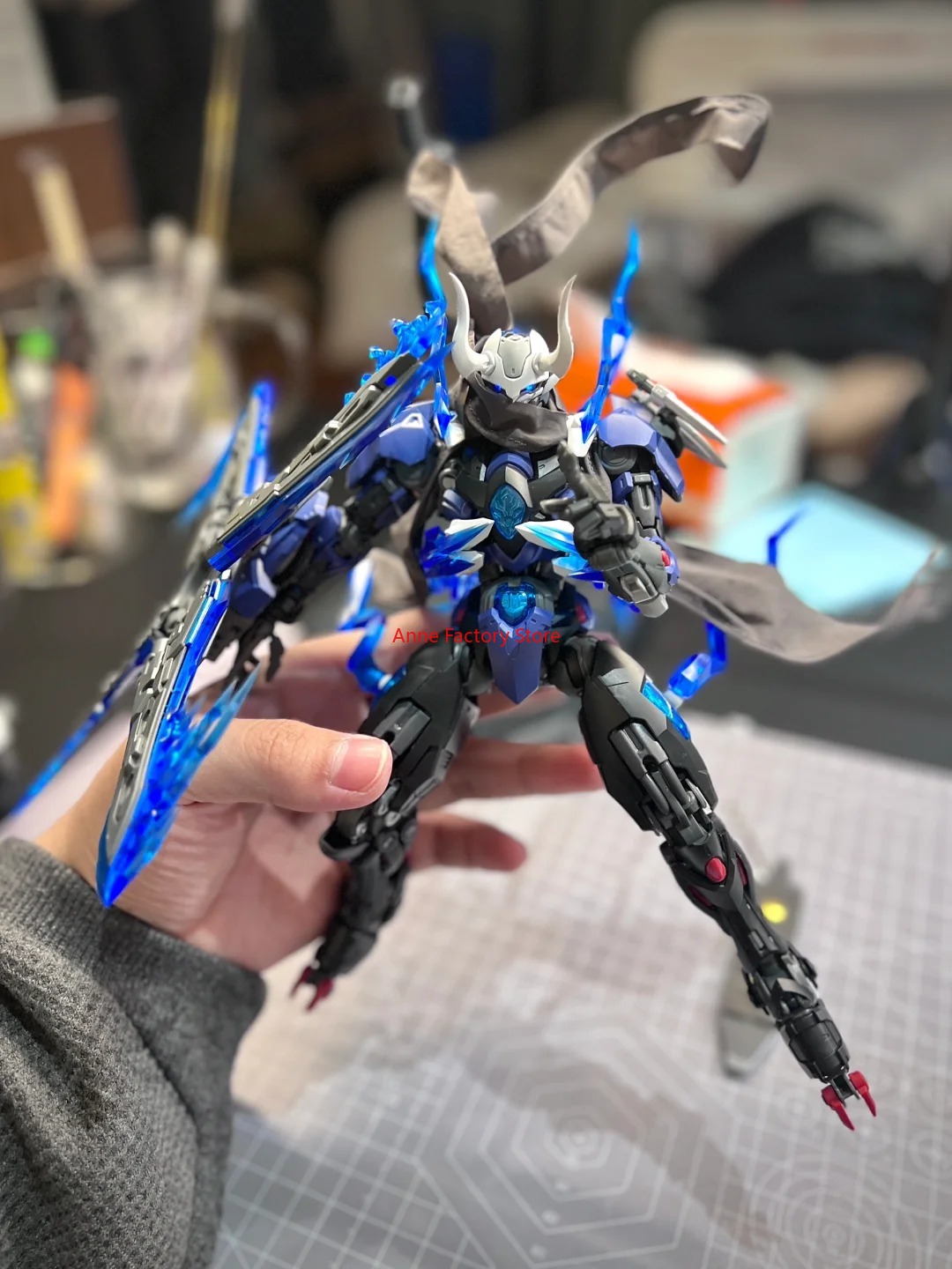 Model Kit Lone Shadow - HEMOXIAN MG طقم نموذج تجميعي بمقياس