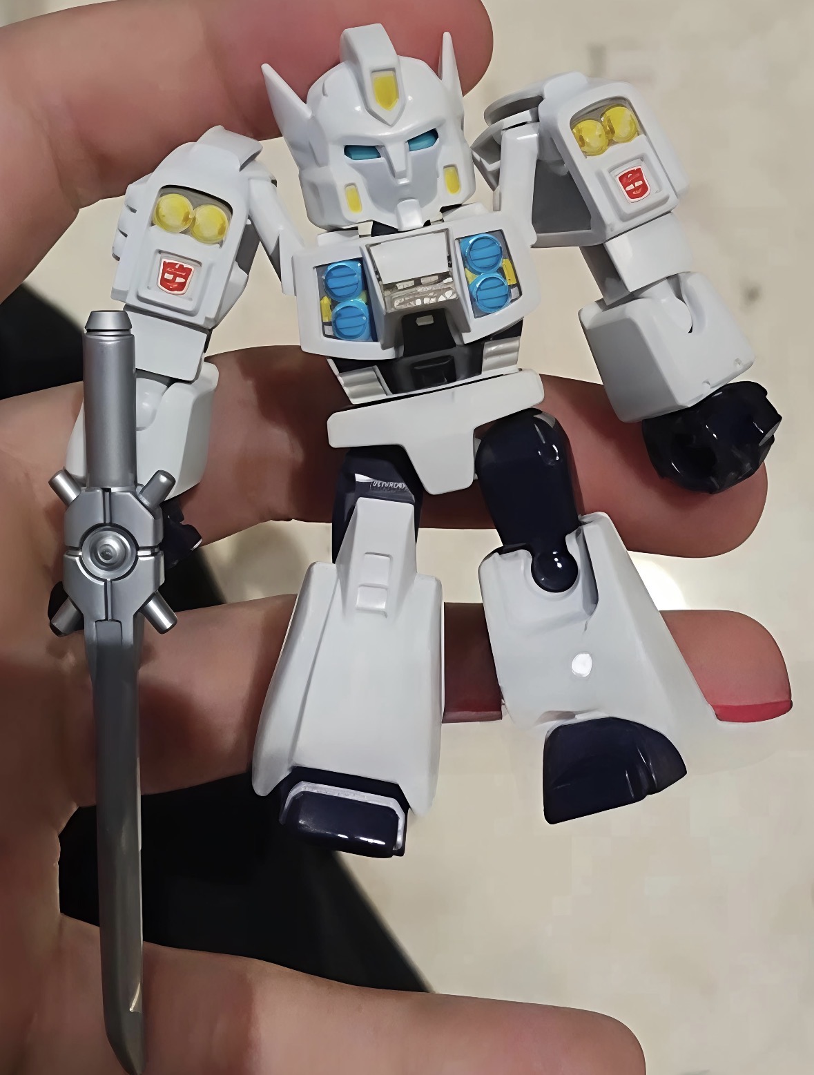 BLOKEES ترانسفورمرز ستار سيريز - مراجعة Model Kit Optimus وسعره