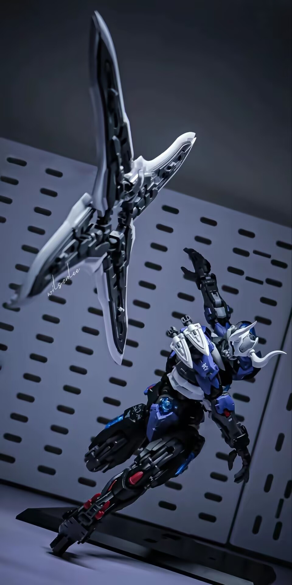 عرض خاص الآن: هيموكسيان أوفر ز - مراجعة Model Kit Lone Shadow وسعره