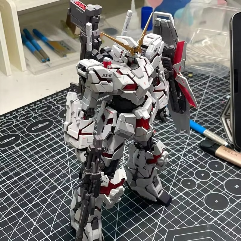 متوفر في المخزون Hg 1/144 Rx-0 - مراجعة Model Kit Unicorn وسعره