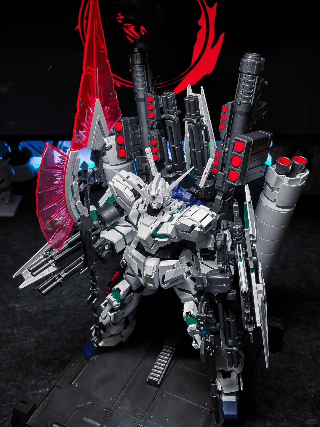 متوفر الآن: نموذج MENGHU MGEX  - مراجعة Model Kit Unicorn وسعره
