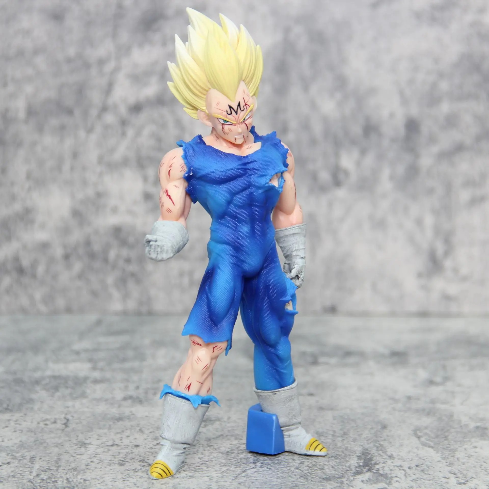 20 سنتيمتر أنيمي لعبة دراغون ب - مراجعة Model Kit Vegeta وسعره